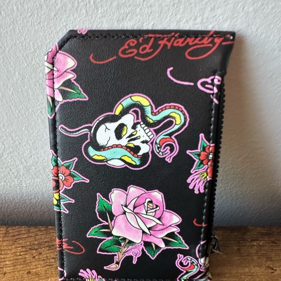 Ed Hardy Black Card Holder Zipper
Pouch with Skull and Floral Design NWT - Picture 5 of 6